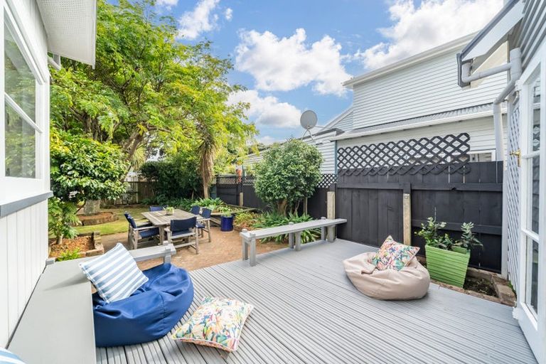 Photo of property in 53 Kensington Avenue, Petone, Lower Hutt, 5012