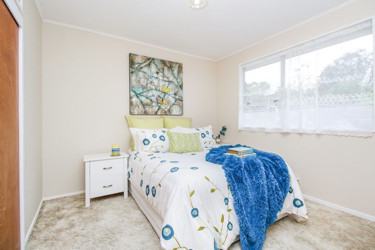 Photo of property in 12 Albemarle Place, Massey, Auckland, 0614