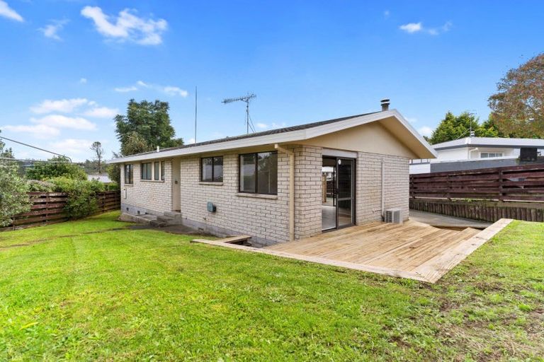 Photo of property in 12 Pokapu Place, Bethlehem, Tauranga, 3110