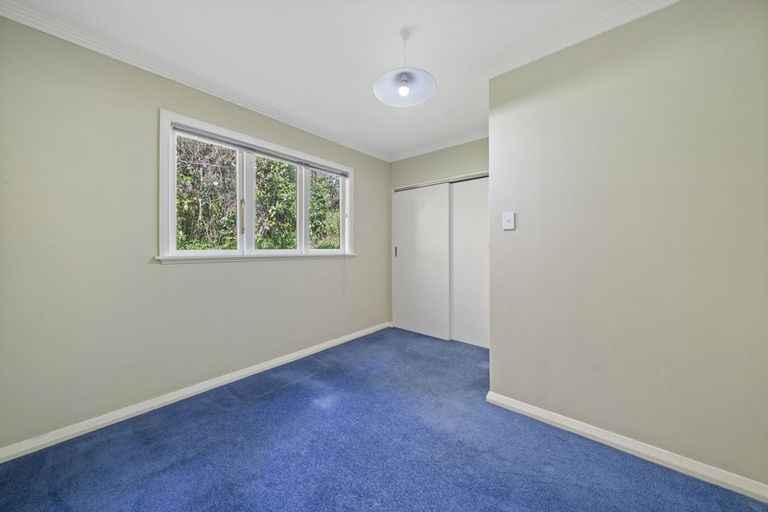 Photo of property in 115 Kamahi Street, Stokes Valley, Lower Hutt, 5019