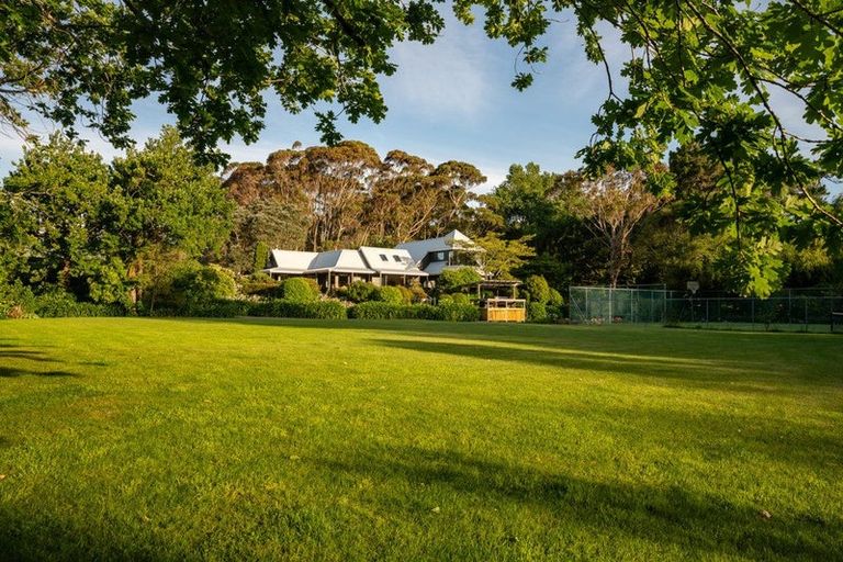 Photo of property in 14a Puriri Road, Waikanae, 5036