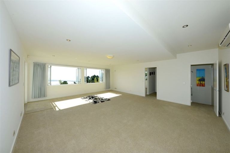 Photo of property in 4 Clearview Lane, Mount Pleasant, Christchurch, 8081