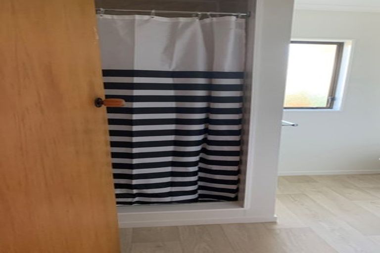 Photo of property in 16 Victor Grove, Waikanae Beach, Waikanae, 5036