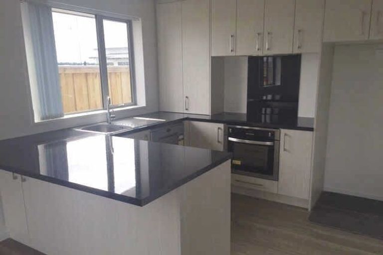 Photo of property in 36 Whakatipu Street, Pegasus, 7612