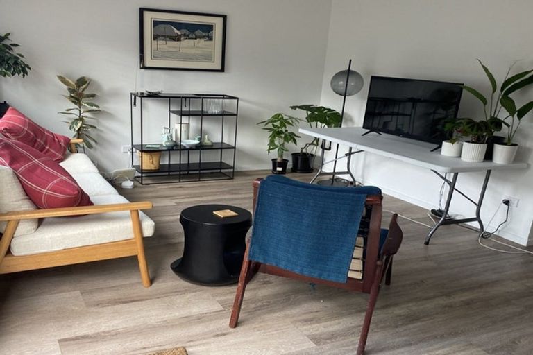 Photo of property in 15 Kotuitui Street, Manukau, Auckland, 2104