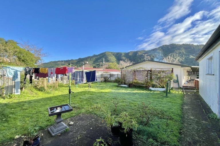 Photo of property in 167 California Drive, Totara Park, Upper Hutt, 5018