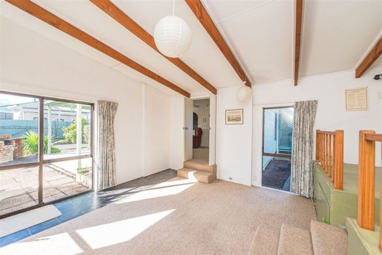 Photo of property in 12 Sussex Road, Springvale, Whanganui, 4501