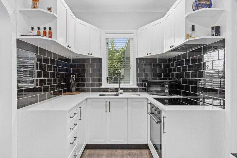 Photo of property in 1/406 Gloucester Street, Taradale, Napier, 4112