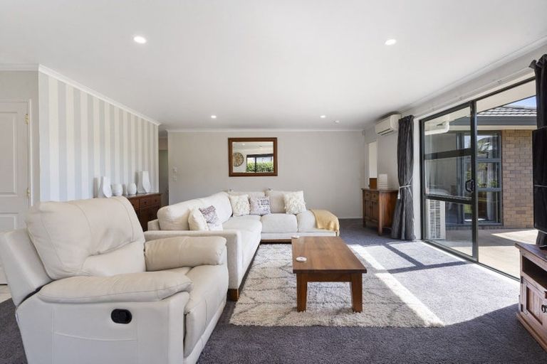 Photo of property in 44 Valley Road, Pukekohe, 2120