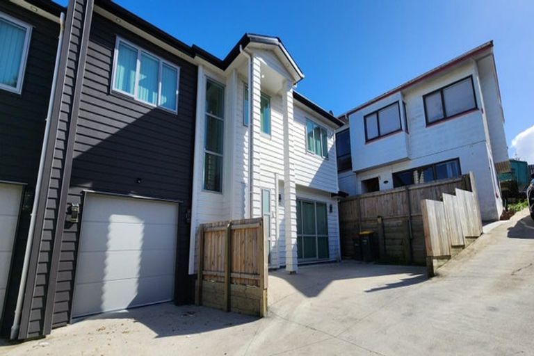 Photo of property in 10a Malte Brun Place, Papatoetoe, Auckland, 2025