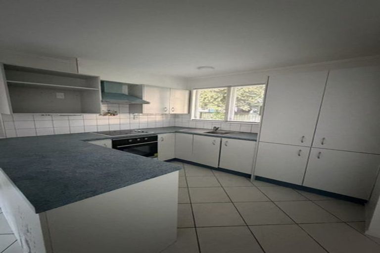 Photo of property in 26 Pinedale Place, Henderson, Auckland, 0610