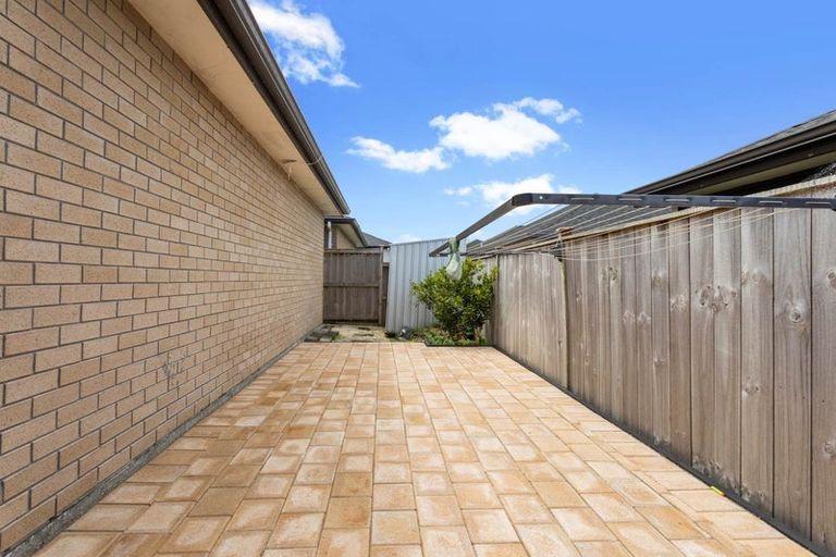 Photo of property in 10 Silver Beech Street, Takanini, 2110