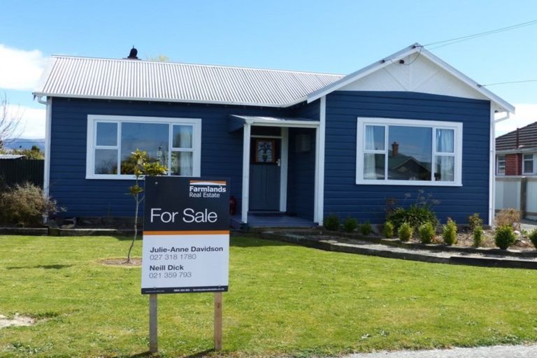 Photo of property in 6 Edward Street, Waimate, 7924