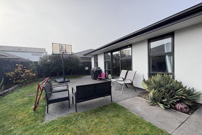 Photo of property in 11 Capil Court, Halswell, Christchurch, 8025