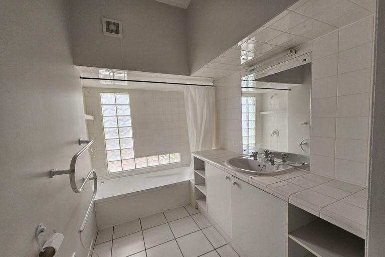 Photo of property in 105 Elizabeth Street, Mount Victoria, Wellington, 6011