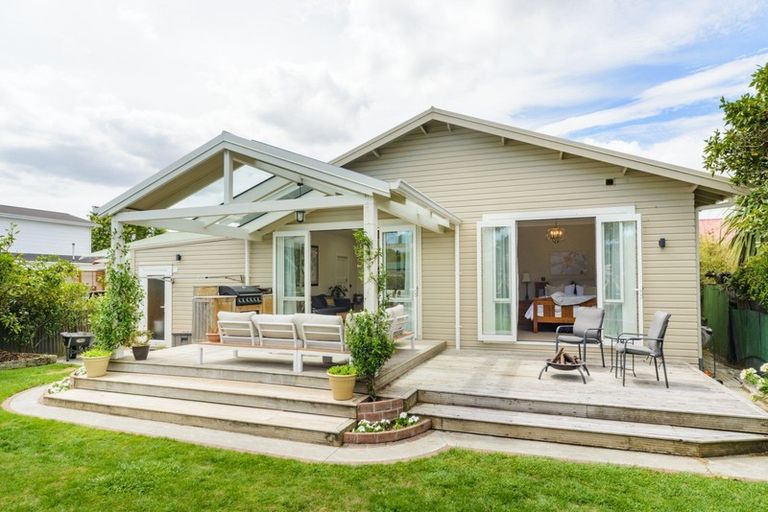 Photo of property in 3 Karaka Street, Hokowhitu, Palmerston North, 4410