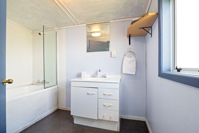 Photo of property in 1 Taupo Lane, Ravensbourne, Dunedin, 9022