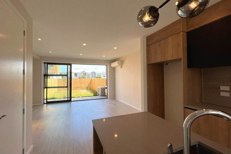 Photo of property in 15 Desalt Drive, Hobsonville, Auckland, 0616