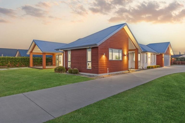 Photo of property in 62 Alan Livingston Drive, Cambridge, 3434