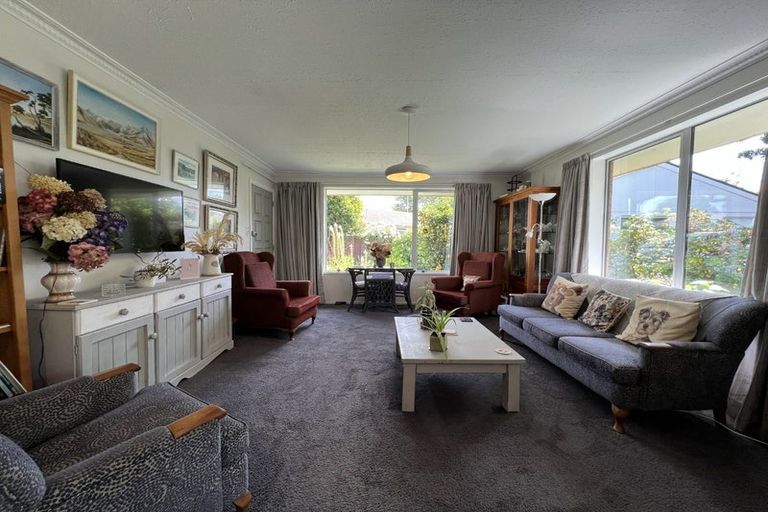 Photo of property in 2/17 Karen Lane, Beckenham, Christchurch, 8023