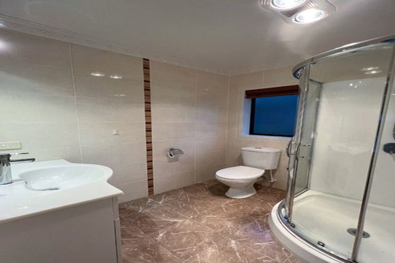 Photo of property in 50a Sapperton Drive, Henderson, Auckland, 0612