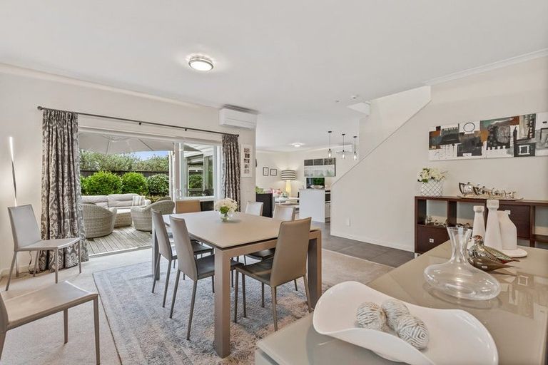 Photo of property in 16 Kensington Drive, Orewa, 0931