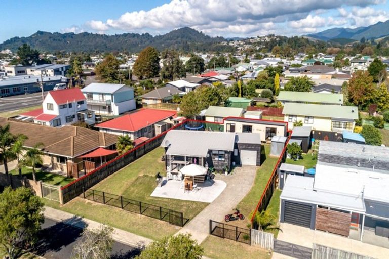 Photo of property in 105 Chartwell Avenue, Whangamata, 3620