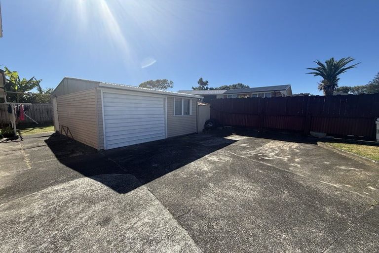 Photo of property in 2 Tomlin Place, Mangere East, Auckland, 2024