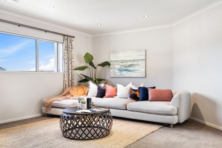 Photo of property in 131 Waimumu Road, Massey, Auckland, 0614