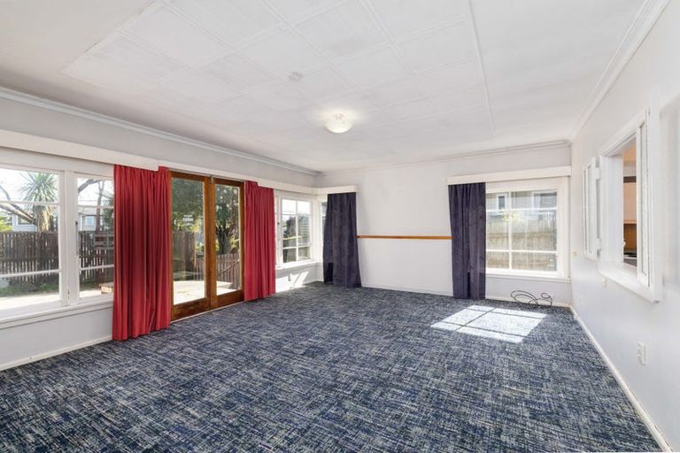 Photo of property in 45 Cuffs Road, Wainoni, Christchurch, 8061
