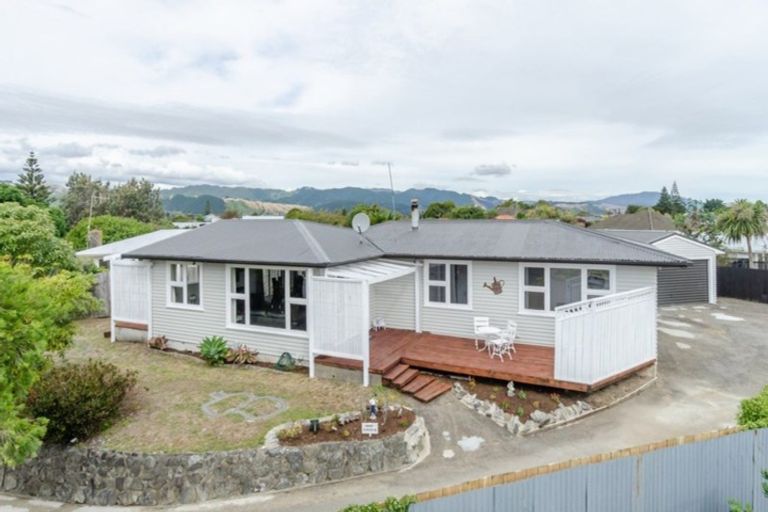 Photo of property in 46 Donovan Road, Paraparaumu Beach, Paraparaumu, 5032
