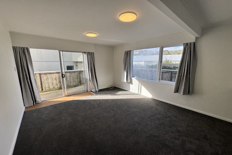 Photo of property in 26 Middleton Road, Johnsonville, Wellington, 6037