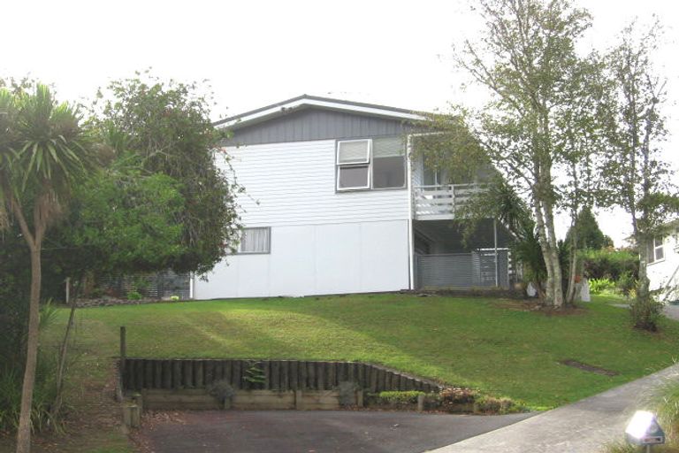 Photo of property in 123 Tiroroa Avenue, Te Atatu South, Auckland, 0610