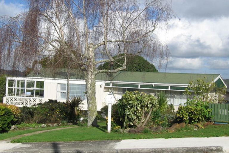 Photo of property in 28 Hoey Street, Te Kamo, Whangarei, 0112