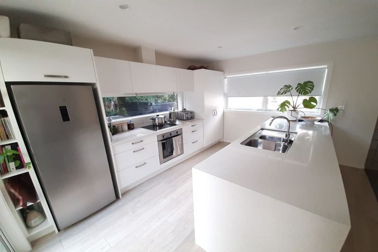 Photo of property in 18a Anakiwa Place, Milford, Auckland, 0620