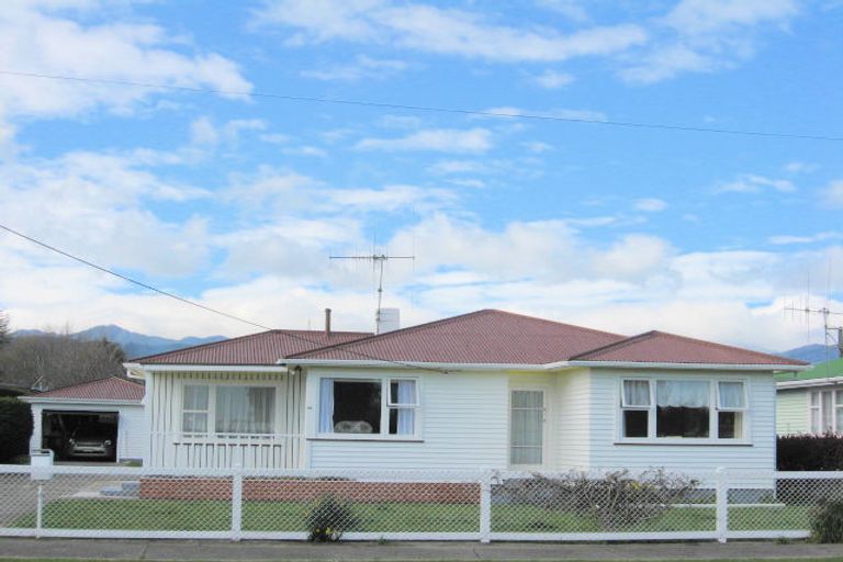 Photo of property in 48 Bartholomew Road, Levin, 5510