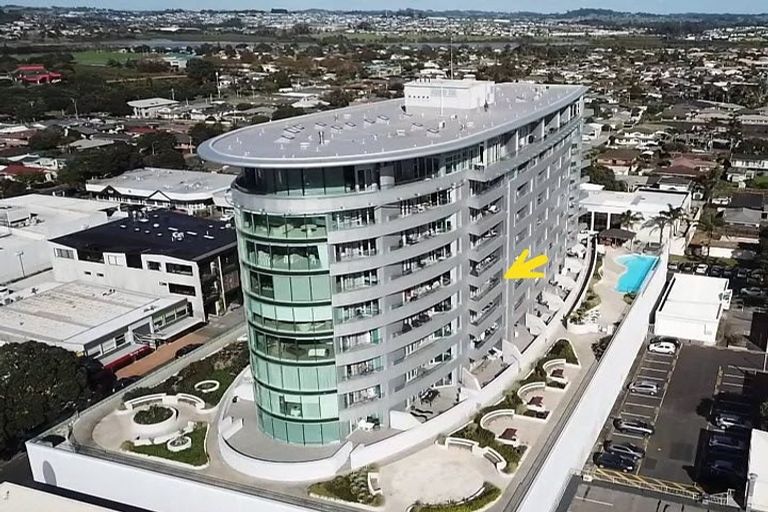 Photo of property in 703/11 Tamariki Avenue, Kelston, Auckland, 0602