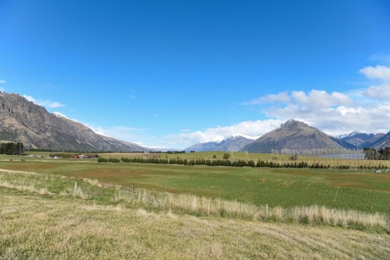 Photo of property in 63 Jacks Point Rise, Jacks Point, Queenstown, 9371