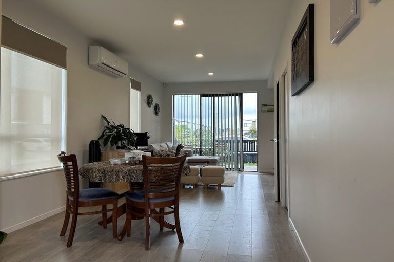 Photo of property in 43 Te Aparangi Road, Papakura, 2110