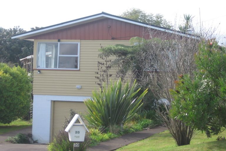 Photo of property in 20 Red Hill Road, Red Hill, Papakura, 2110