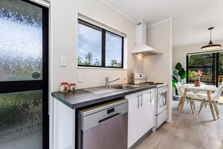 Photo of property in 26 Imperial Place, Henderson, Auckland, 0612