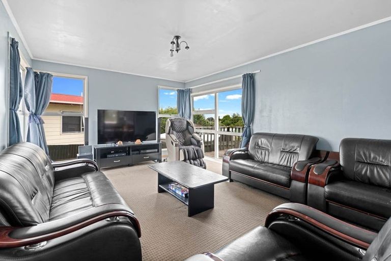 Photo of property in 14 Yearsley Place, Manurewa, Auckland, 2102