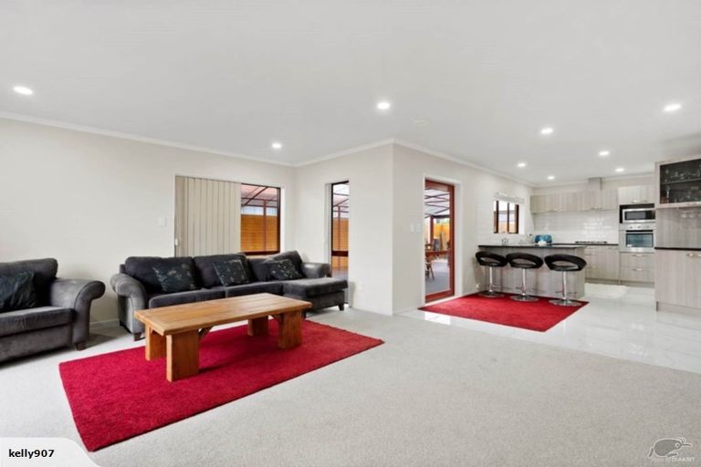Photo of property in 9 Seddon Avenue, Papatoetoe, Auckland, 2104
