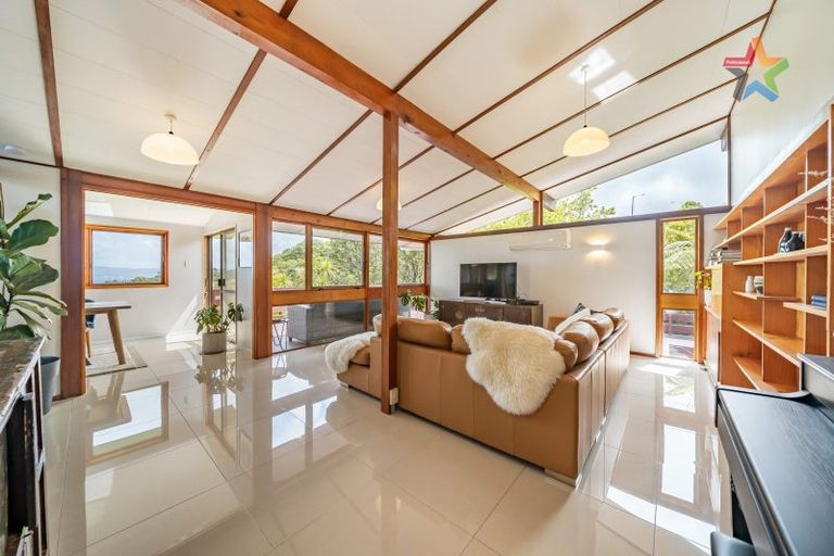 Photo of property in 117 Dowse Drive, Maungaraki, Lower Hutt, 5010