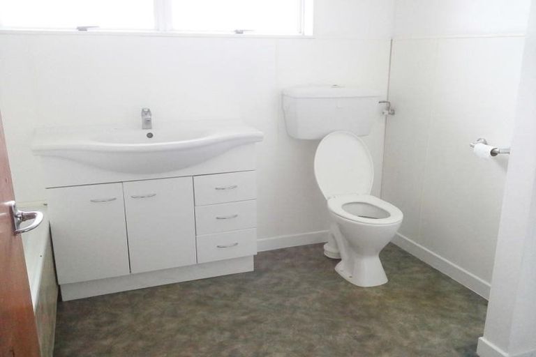 Photo of property in 13 Mace Street, Waitara, 4320