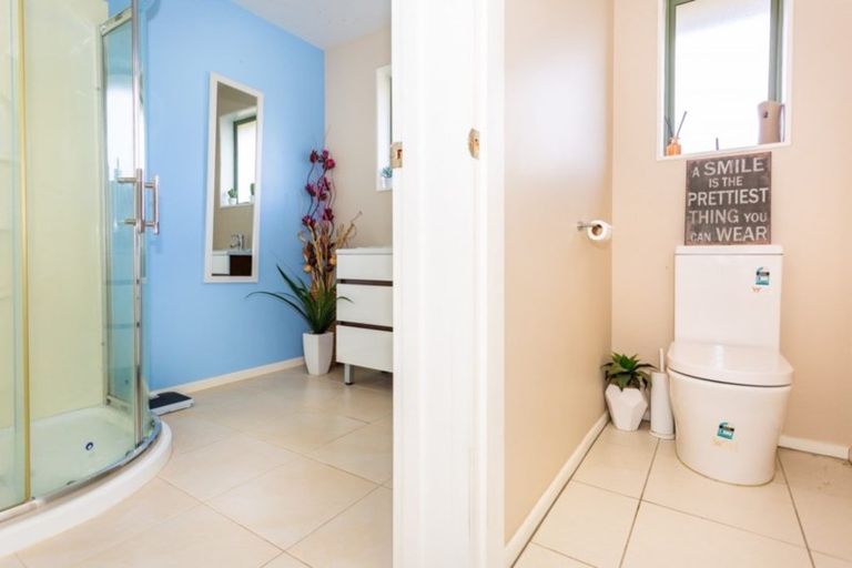 Photo of property in 2/19 Thistledown Place, Woolston, Christchurch, 8062