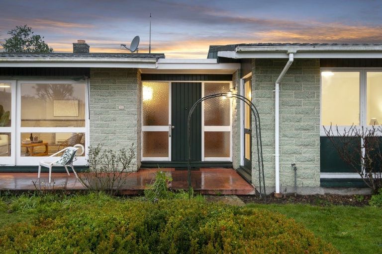 Photo of property in 15 Ostend Place, Avonhead, Christchurch, 8042