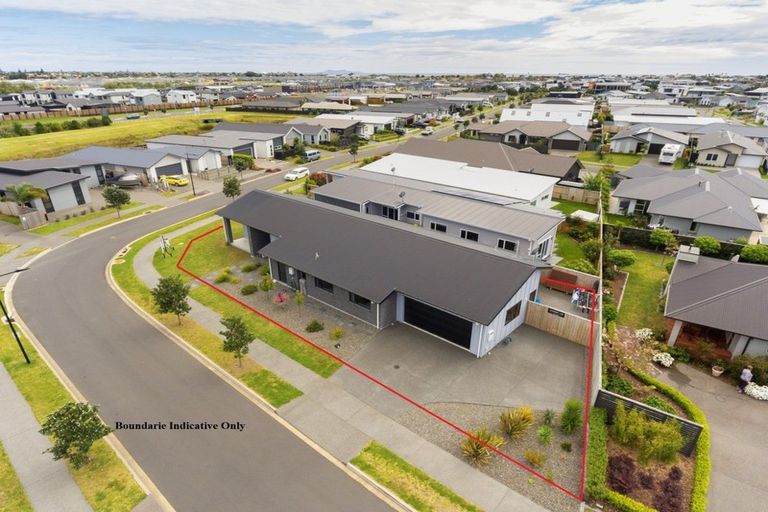 Photo of property in 36 Awatira Drive, Papamoa Beach, Papamoa, 3118