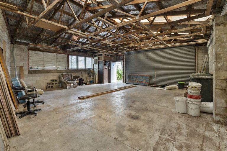 Photo of property in 13 Ennis Avenue, Pakuranga Heights, Auckland, 2010