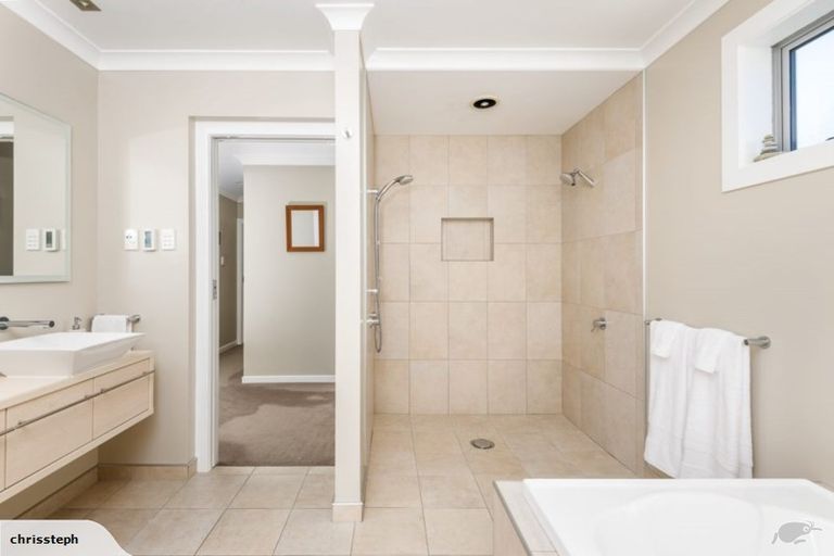 Photo of property in 18 Heathglen Avenue, Parklands, Christchurch, 8083